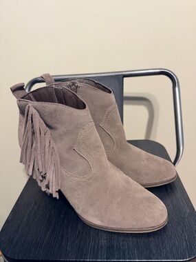 Steve Madden Fringe Suede Ankle Boots Taupe Western Boho Size 10